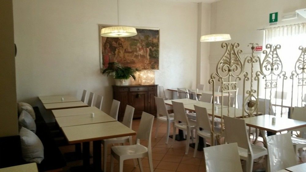 Hotel Europa Pallazzolo sullʼOglio Exterior foto